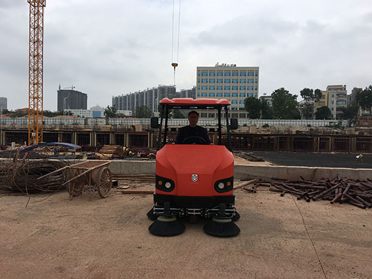 手推式掃地機(jī)怎么樣好用嗎？有什么優(yōu)勢(shì)