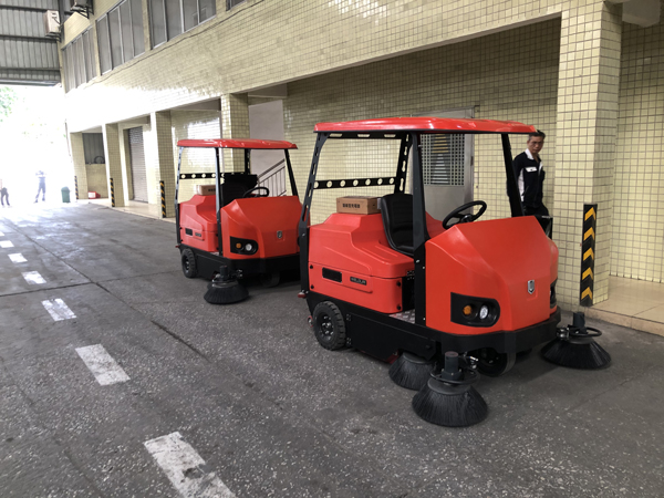 掃地車(chē)